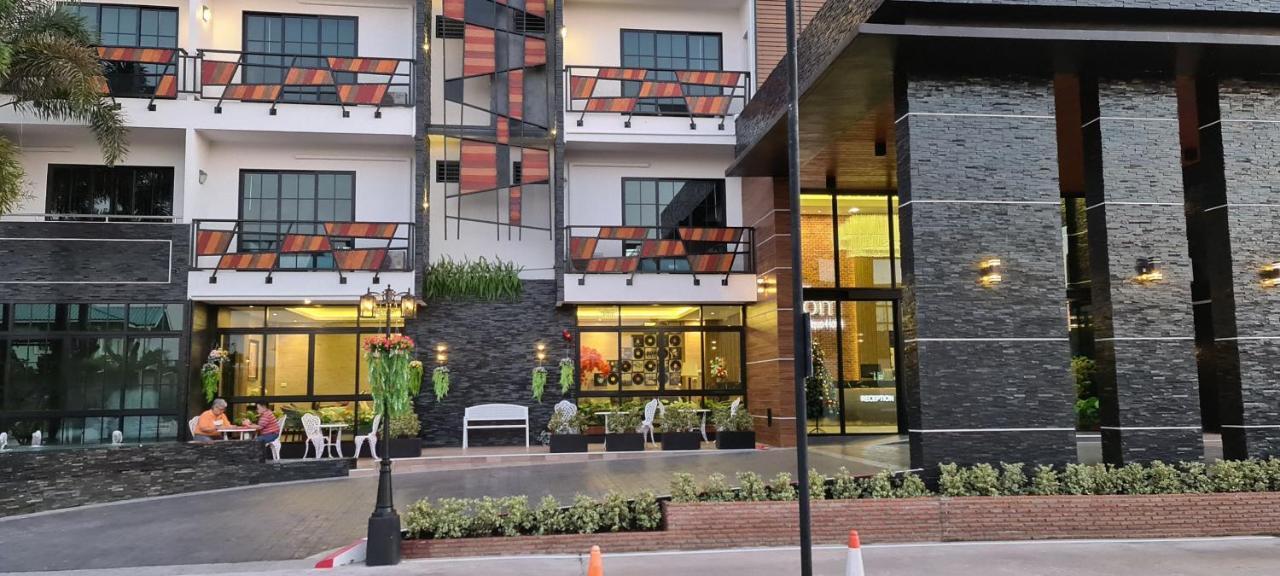 סקון נקהון The Room Boutique Hotel מראה חיצוני תמונה
