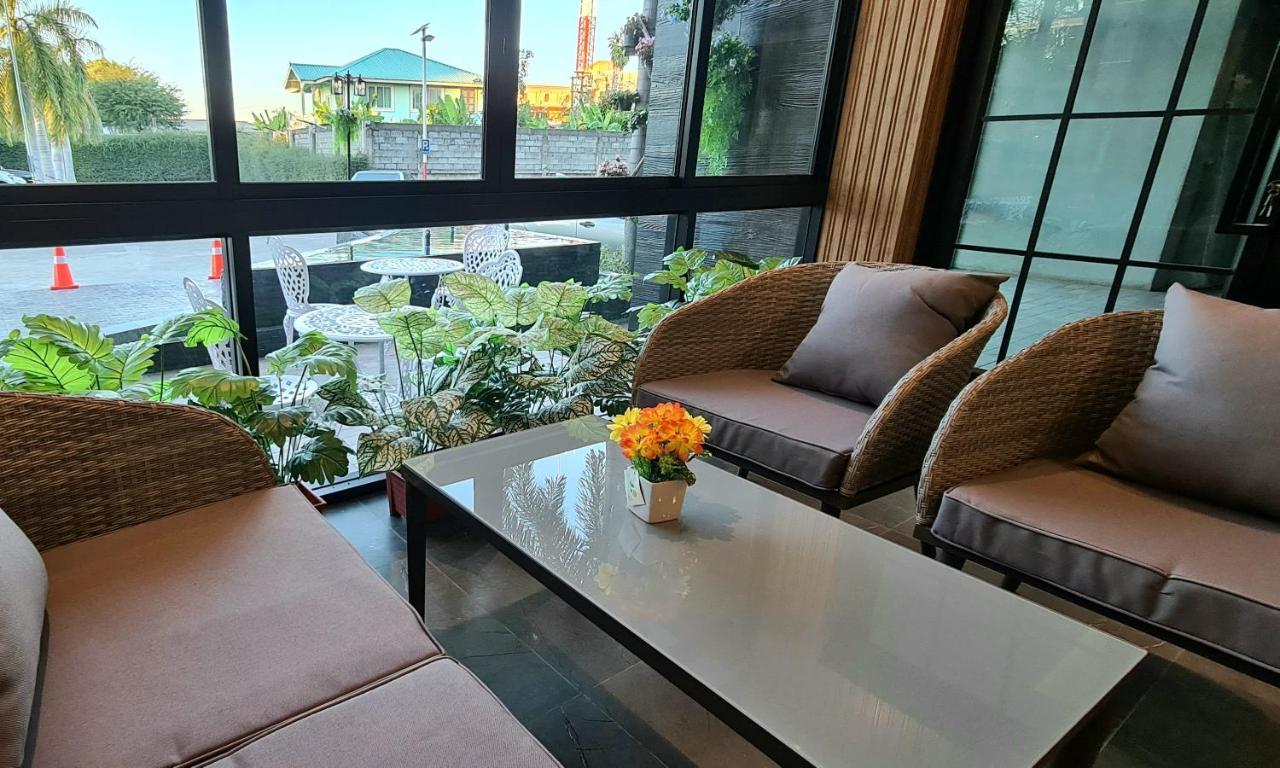 סקון נקהון The Room Boutique Hotel מראה חיצוני תמונה