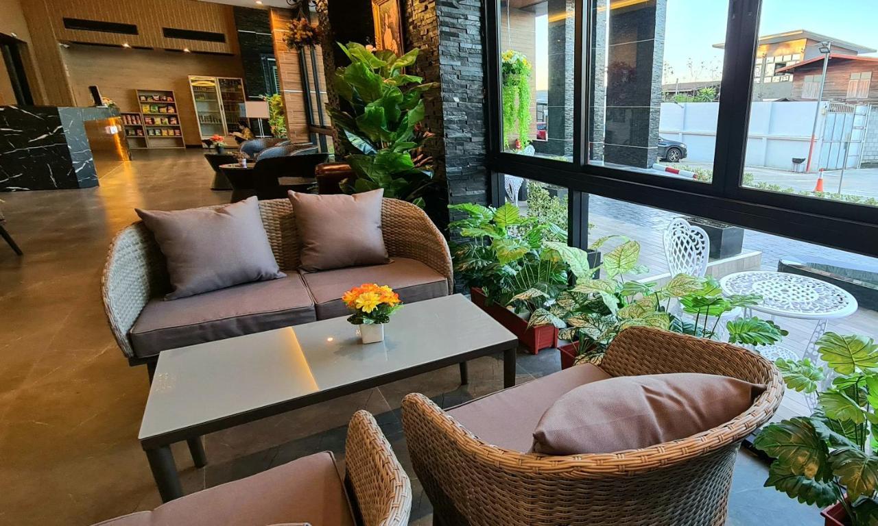 סקון נקהון The Room Boutique Hotel מראה חיצוני תמונה