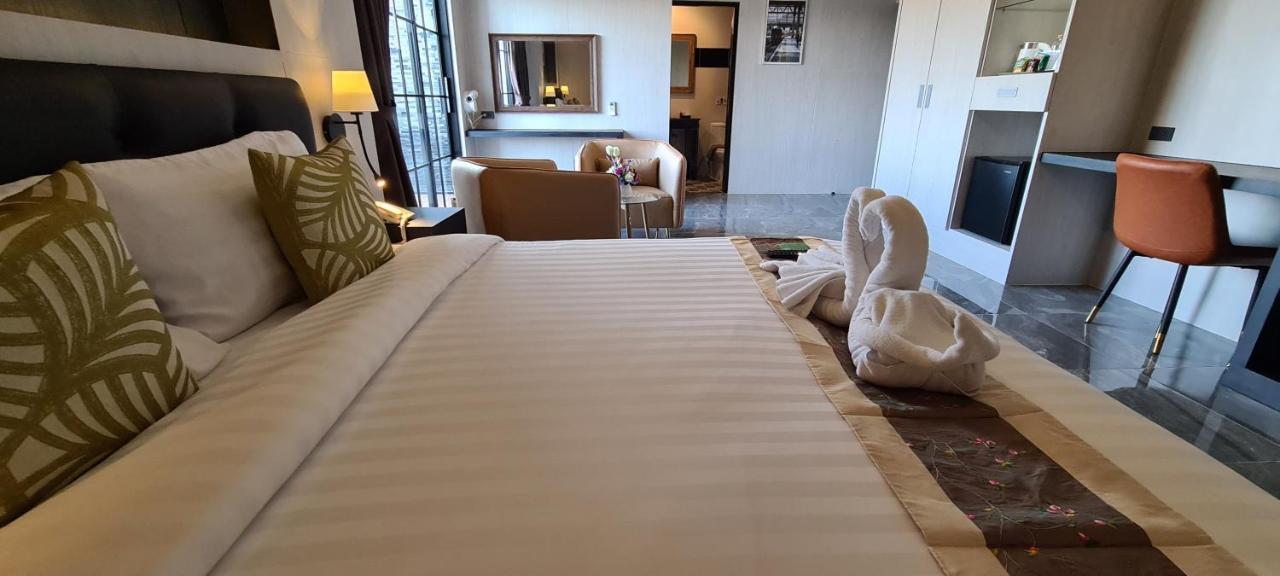 סקון נקהון The Room Boutique Hotel מראה חיצוני תמונה