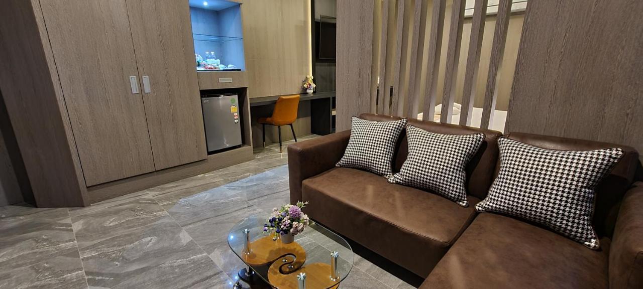 סקון נקהון The Room Boutique Hotel מראה חיצוני תמונה