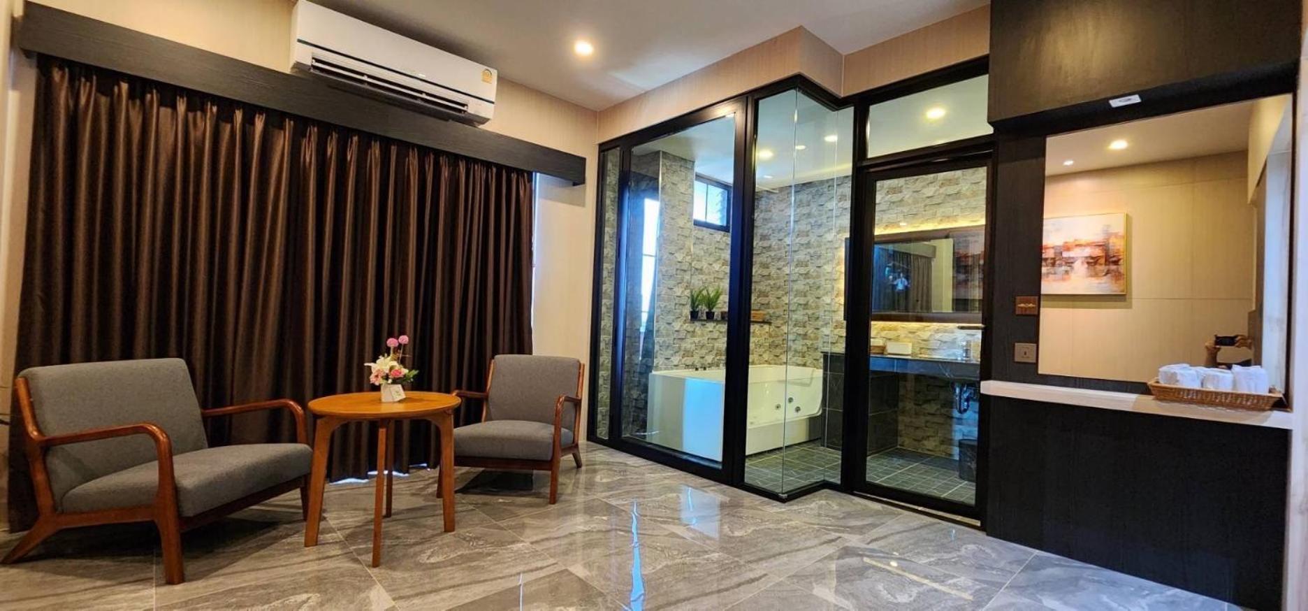 סקון נקהון The Room Boutique Hotel מראה חיצוני תמונה